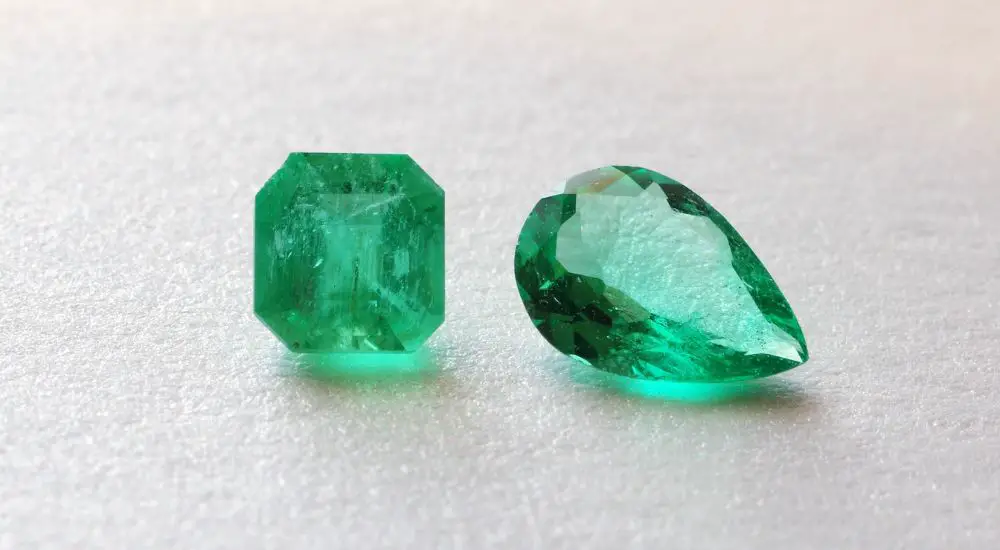 emeralds stones