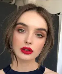 Best Eye Makeup for Red Dress & Red Lips for 2022 - All Seasons Style