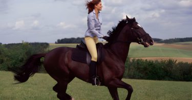 what to wear to horseback riding